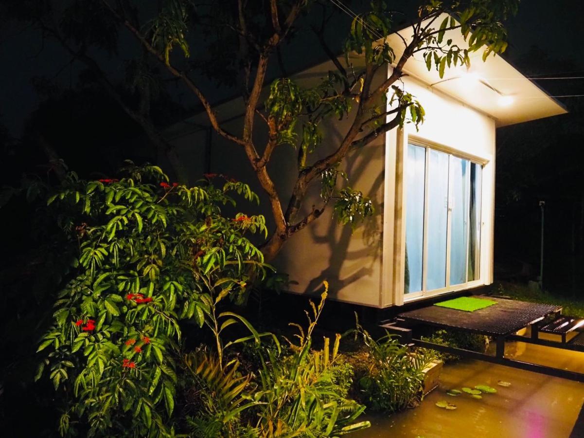 Wild Ones Hostel Bangkok Bagian luar foto