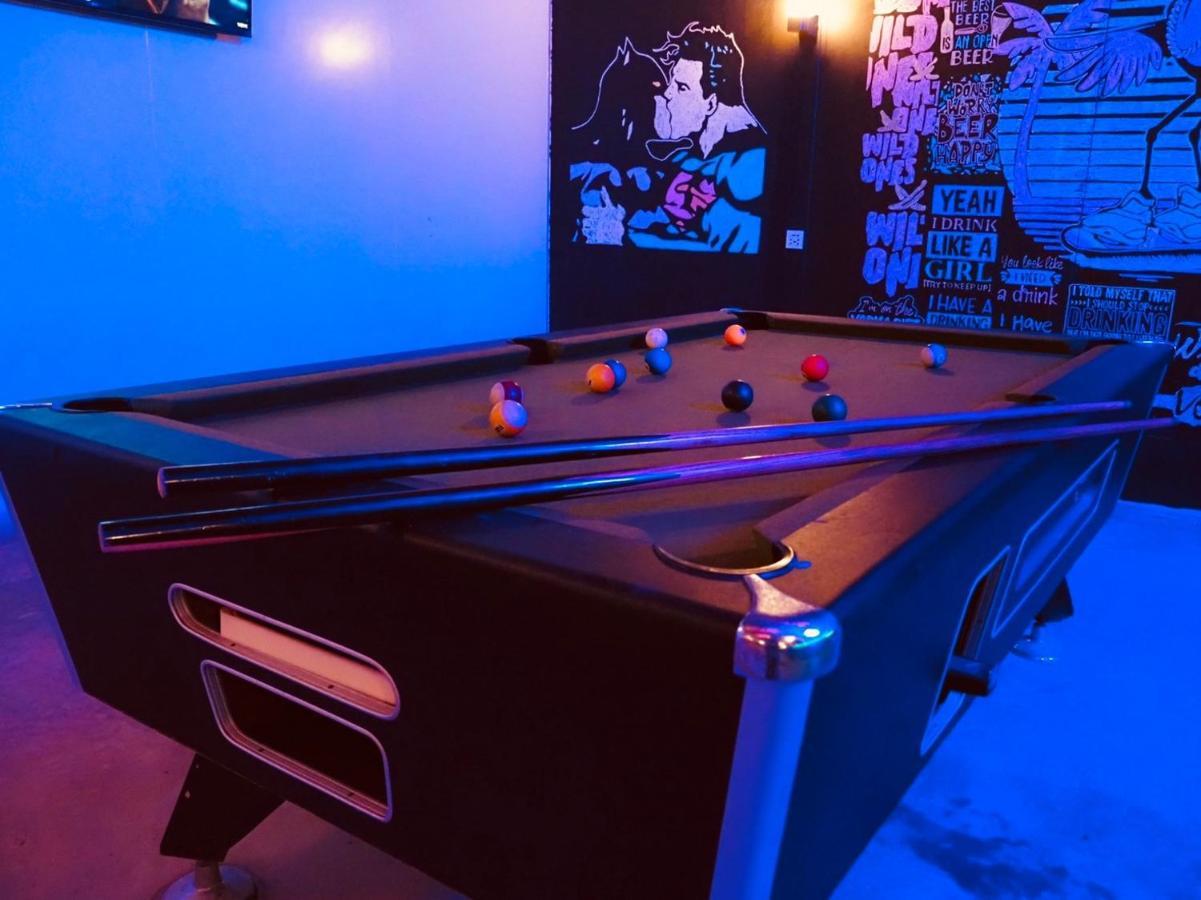 Wild Ones Hostel Bangkok Bagian luar foto