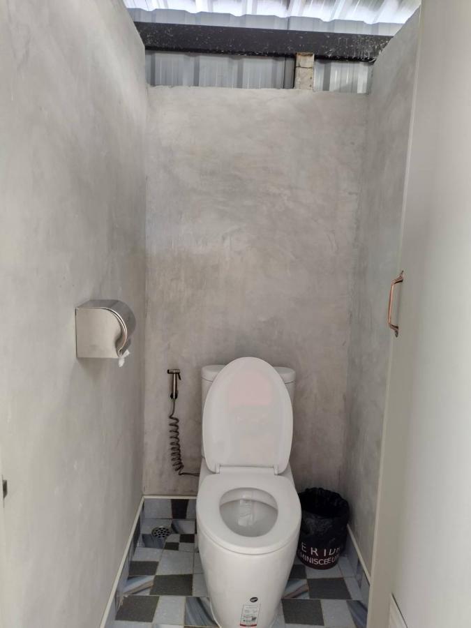 Wild Ones Hostel Bangkok Bagian luar foto